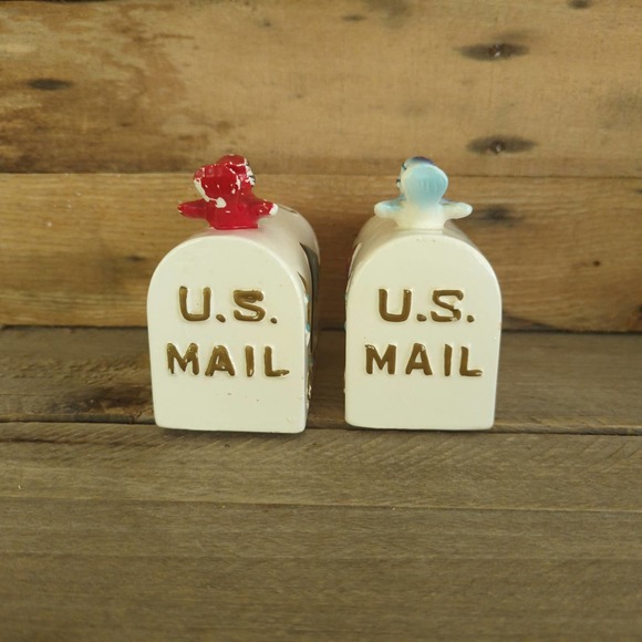 Vtg 1960s Enesco US Mail / Mailbox Salt and Pepper Shakers / Cardinal / Blue Jay - Picture 4 of 10